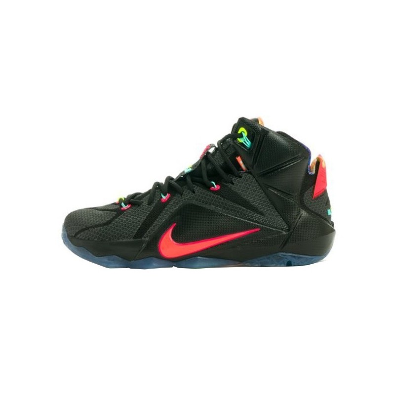 lebron black basketball shoes